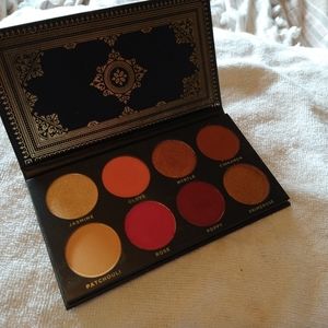 Ace Beaute Grandiose eyeshadow Palette